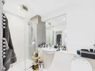 Apartment 301 2 William Street SouthImage 11