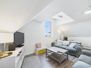 Flat 5A 6 Randal ParkImage 2