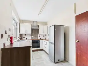 93 Lower Windsor AvenueImage 4