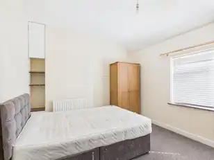 93 Lower Windsor AvenueImage 8
