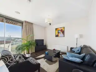 Apartment 11.42 The Arc 2L Queens RoadImage 6