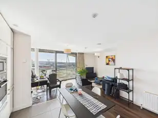 Apartment 11.42 The Arc 2L Queens RoadImage 4