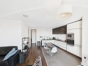 Apartment 11.42 The Arc 2L Queens RoadImage 3