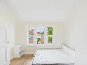 Apartment 2 50 Myrtlefield ParkImage 6