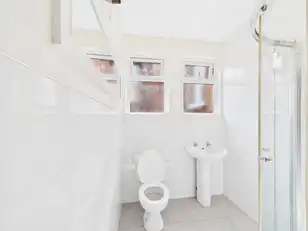 Apartment 2 50 Myrtlefield ParkImage 8