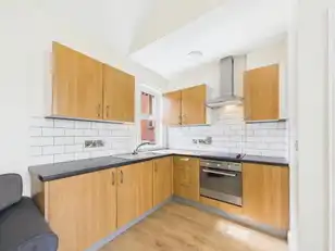 Apartment 2 50 Myrtlefield ParkImage 5