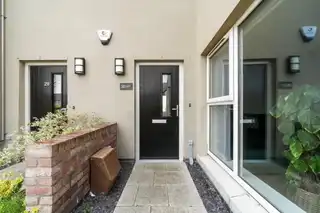 30 Woodbrook ManorImage 2