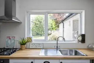 10 Lurgan RoadImage 4