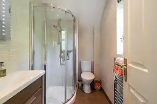 16 Mornington PlaceImage 13