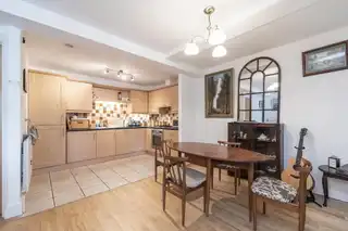 Apt 13 110 Upper Lisburn RoadImage 2