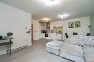 Apartment 27 The Stern Building 37 Annadale CresceImage 2