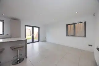 5 Brooke Hall DriveImage 3