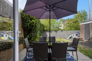 6 Thorndale ParkImage 12