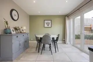 6 Thorndale ParkImage 7