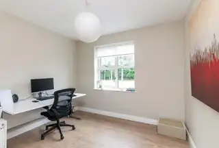 4 Oakfield Park SquareImage 13