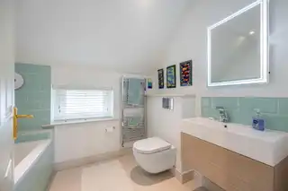 10 Governors Gate MeadowImage 16