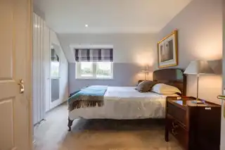10 Governors Gate MeadowImage 12