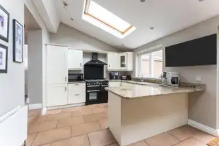21 Beechdene GardensImage 4