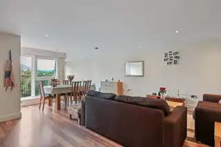 30 Woodlands ManorImage 4