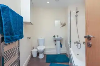 30 Woodlands ManorImage 13