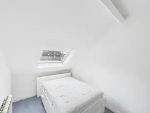 Apt 4 28 Windsor ParkImage 8
