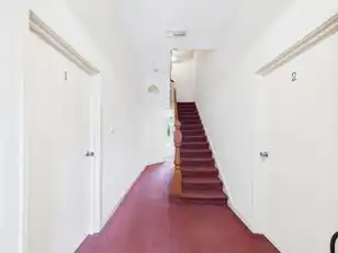 Flat 3 90 Eglantine AvenueImage 10