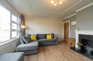 122 Glenholm ParkImage 6