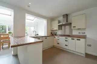 122 Glenholm ParkImage 2