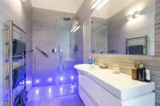8 Whinknowe RoadImage 15
