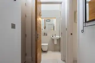 8 Whinknowe RoadImage 9