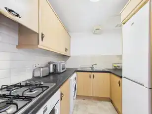 Apartment 311 Margarita Plaza 81 Adelaide StreetImage 3