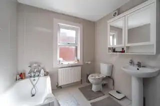 32 Rossmore AvenueImage 13