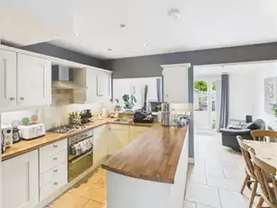 7 Park DriveImage 3