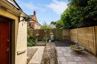 92 Marlborough Park CentralImage 16