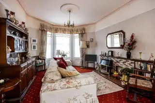 92 Marlborough Park CentralImage 4