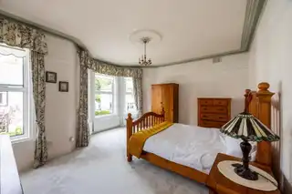 92 Marlborough Park CentralImage 9