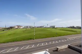 8 Old FairwaysImage 16
