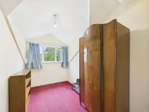 Flat 6 90 Eglantine AvenueImage 10