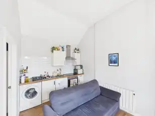 Apartment 3 52 Myrtlefield ParkImage 6