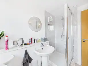 Apartment 6 2 Ross Mill AvenueImage 9