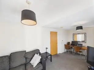 Apartment 6 2 Ross Mill AvenueImage 3