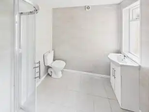 Apartment 1 9 Wolseley StreetImage 6