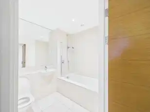 Apartment 202 2 William Street SouthImage 5