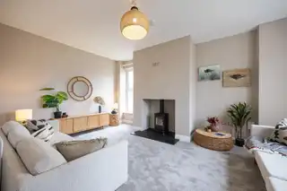 15 Hartley HallImage 8