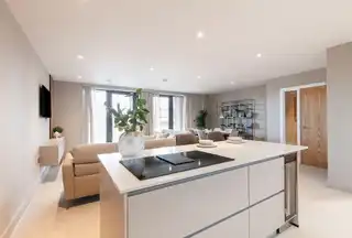6 The Residences At Kings HallImage 4