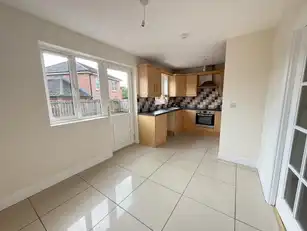 17 Causeway MeadowsImage 5