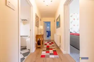 2 Riverside ApartmentsImage 3