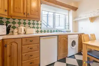 2 Riverside ApartmentsImage 7