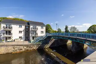 2 Riverside ApartmentsImage 23