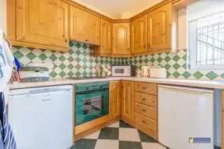 2 Riverside ApartmentsImage 4